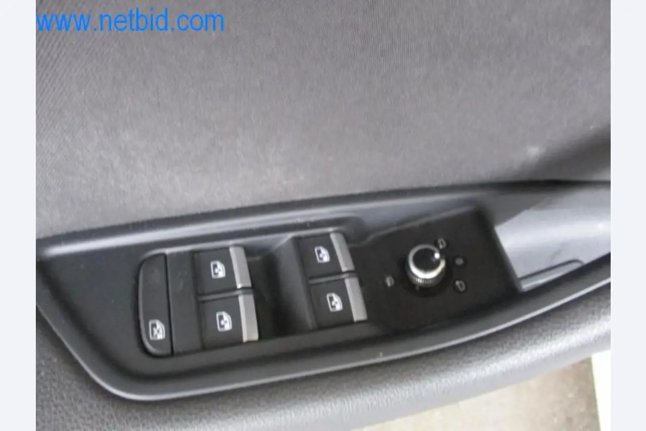 Maquinaria, parque móvil y equipos de explotación-9