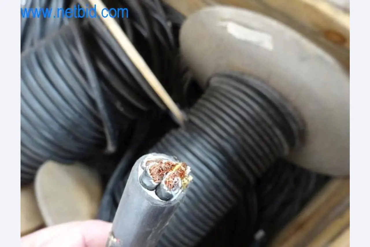 Stroje, vozový park a provozní zařízení-6