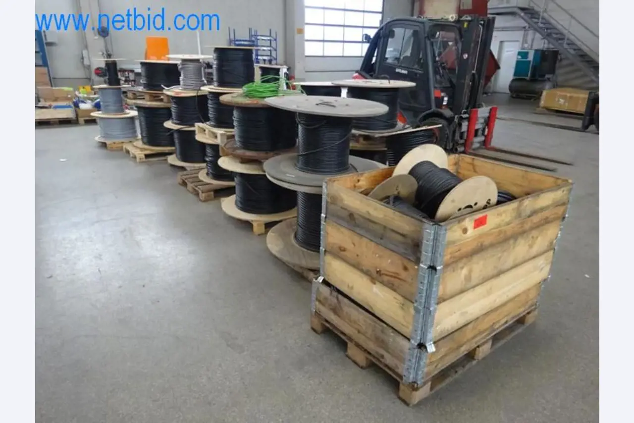 Stroje, vozový park a provozní zařízení-8