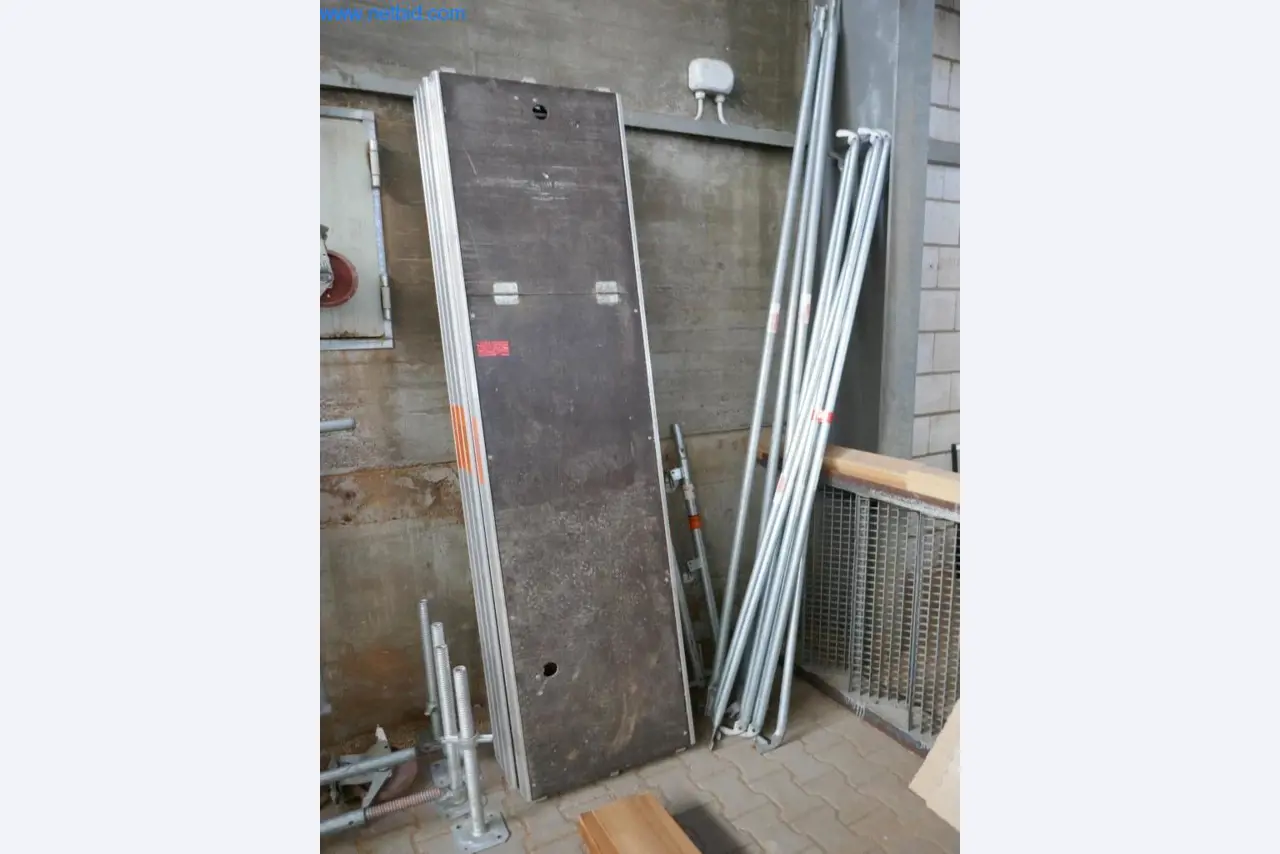 Machines du secteur de la menuiserie et de la fabrication de fenêtres-2
