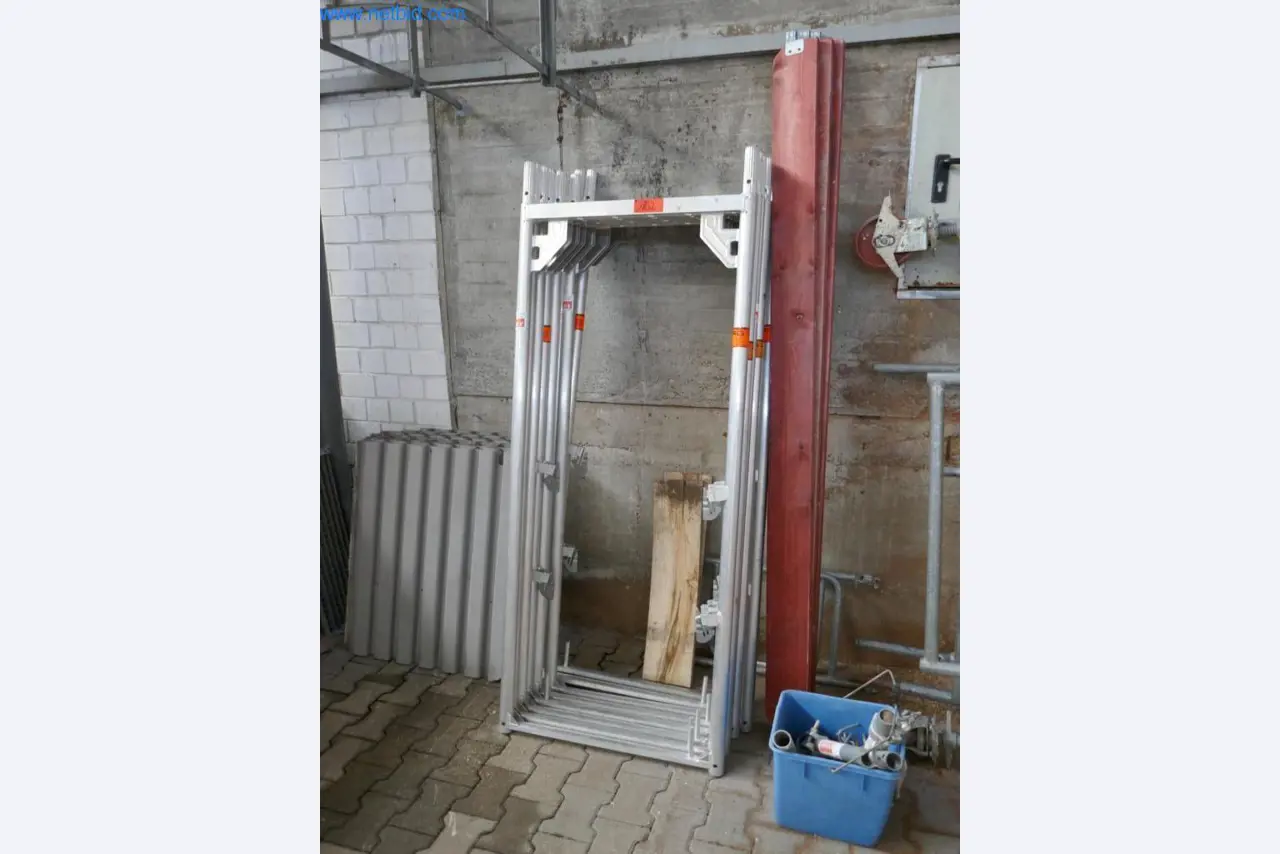 Machines du secteur de la menuiserie et de la fabrication de fenêtres-6