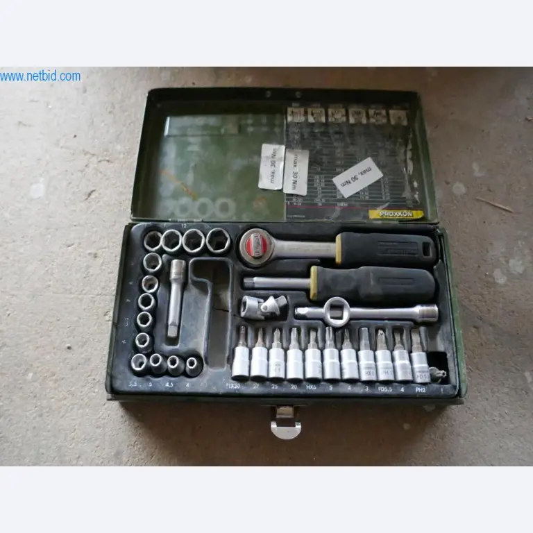 Stroje z oboru truhlářství a výroby oken-2