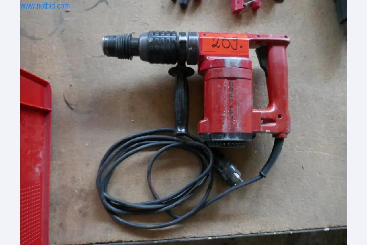 Machines du secteur de la menuiserie et de la fabrication de fenêtres-1