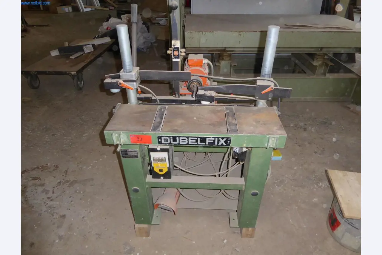 Maschinen aus dem Bereich Schreinerei und Fensterbau-1