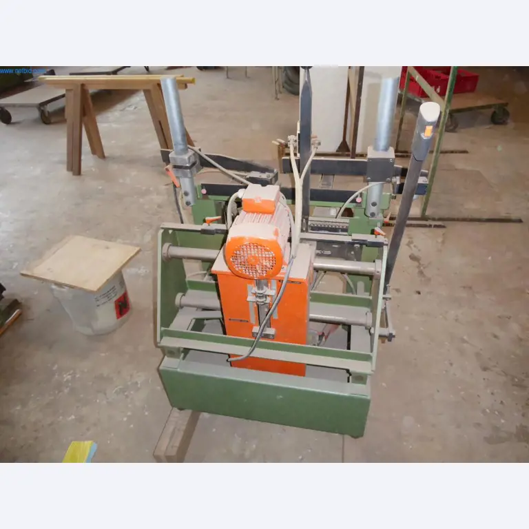 Maschinen aus dem Bereich Schreinerei und Fensterbau-5