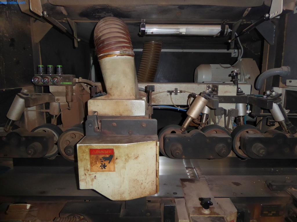 Machines from the carpentry and window construction sector-7