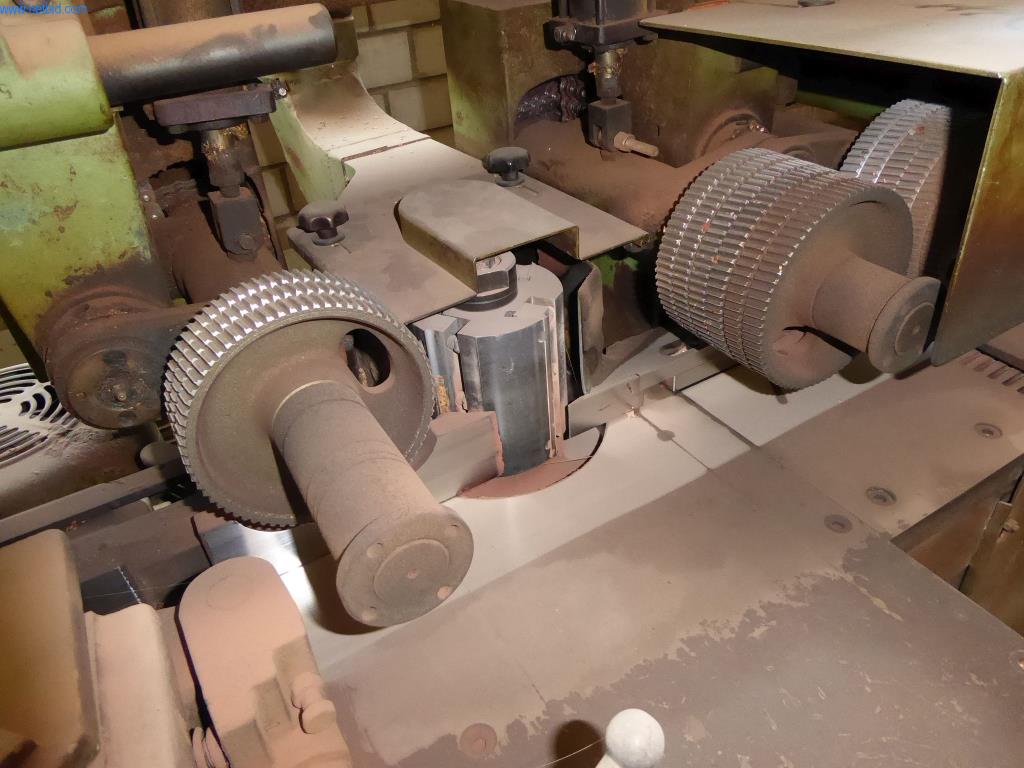 Maszyny z sektora stolarki budowlanej i okiennej-7