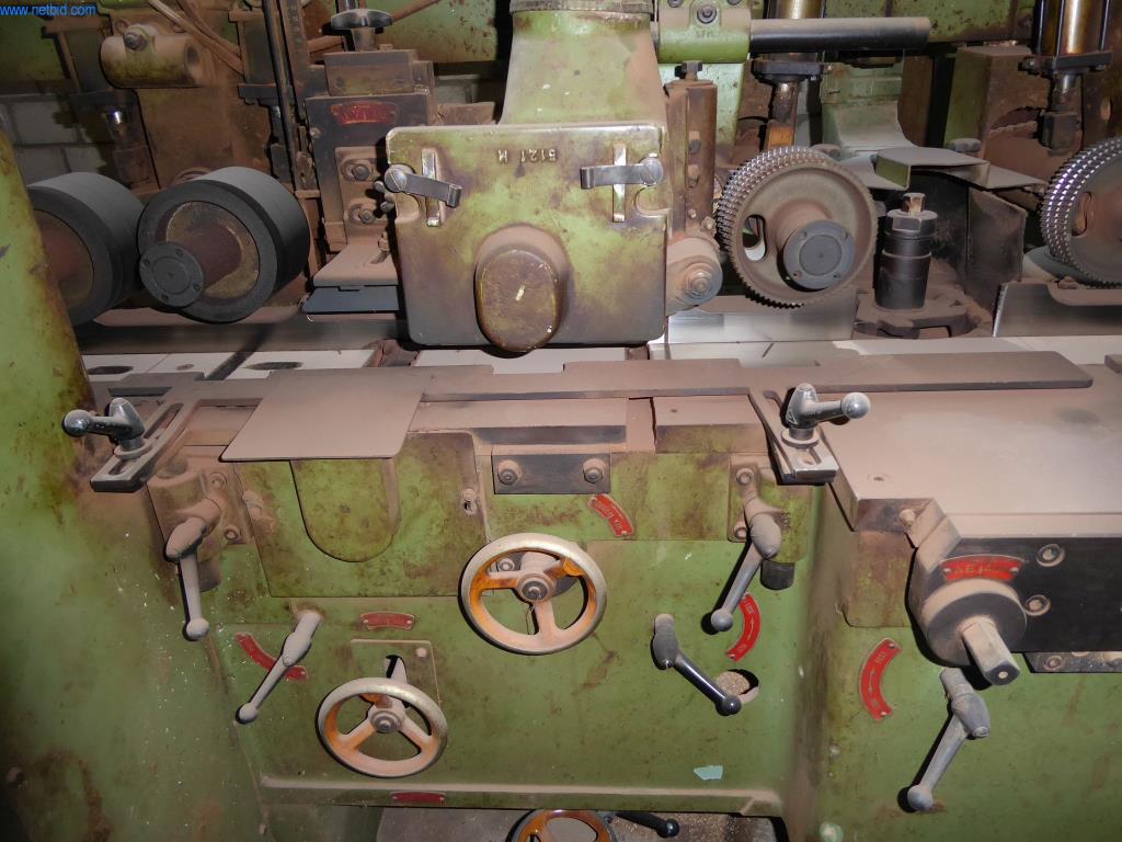 Maszyny z sektora stolarki budowlanej i okiennej-9