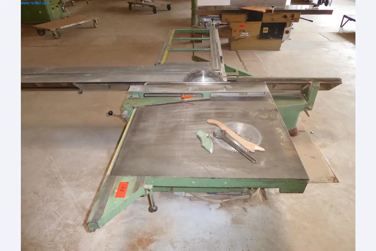 Maschinen aus dem Bereich Schreinerei und Fensterbau-7