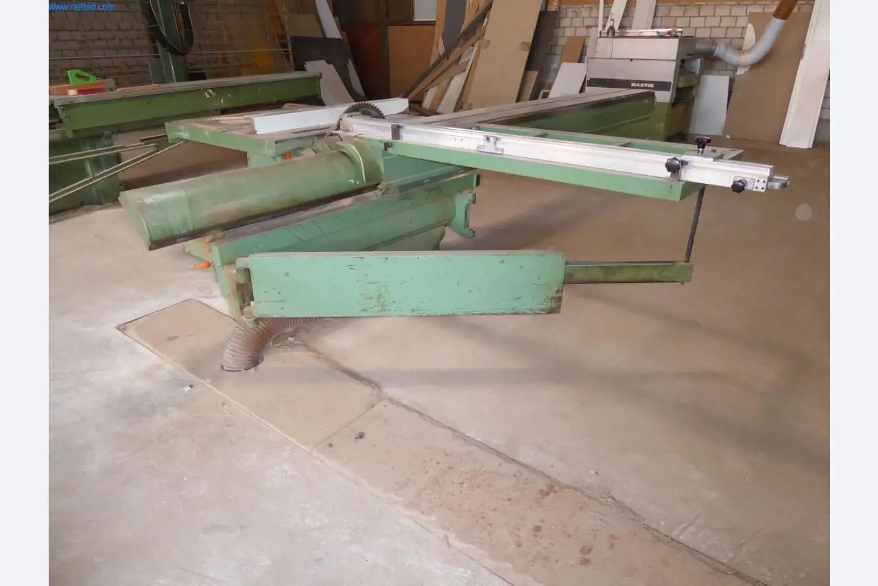 Maschinen aus dem Bereich Schreinerei und Fensterbau-9