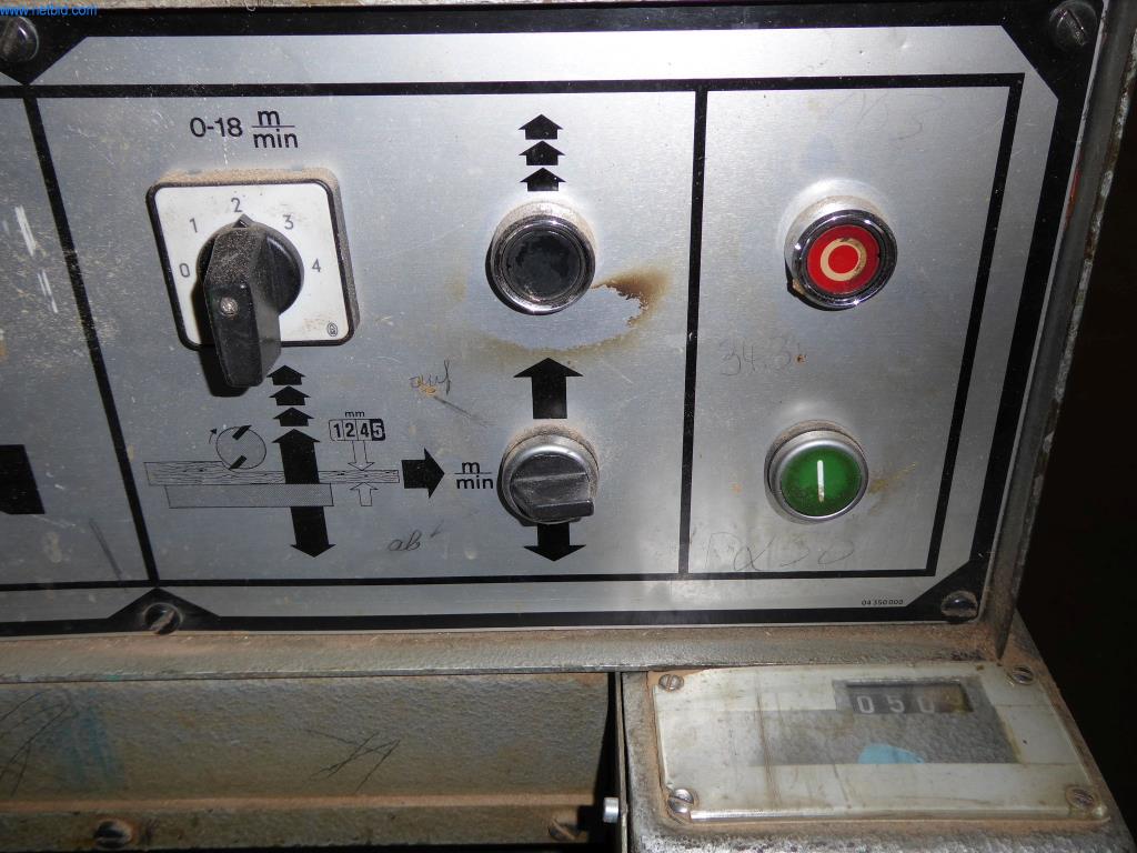 Machines du secteur de la menuiserie et de la fabrication de fenêtres-6