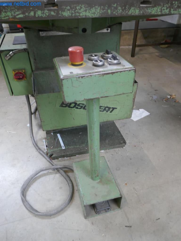 BGA, zásoby, montážní materiál a vozidla z divize střešních krytin.-3