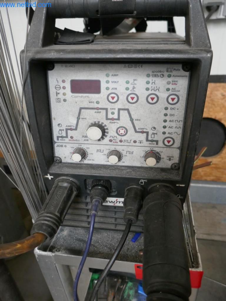 BGA, zásoby, montážní materiál a vozidla z divize střešních krytin.-2