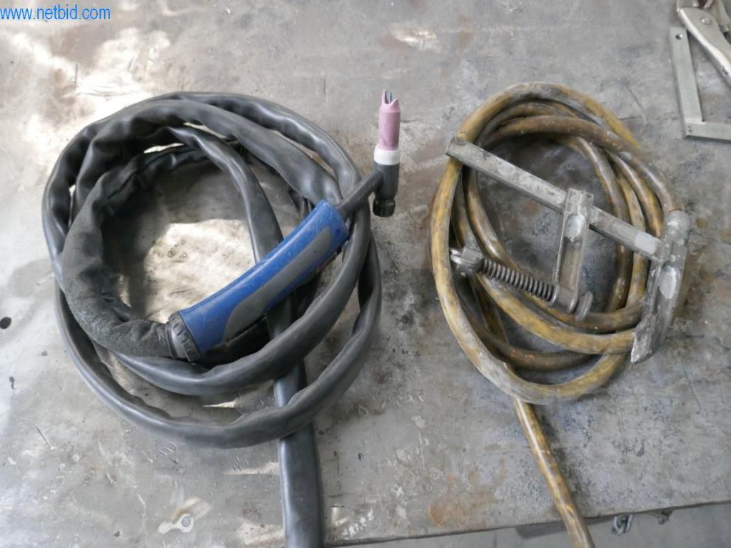 BGA, zásoby, montážní materiál a vozidla z divize střešních krytin.-4