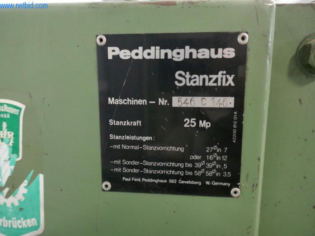 BGA, zapasy, materiały montażowe i pojazdy z działu pokryć dachowych-2