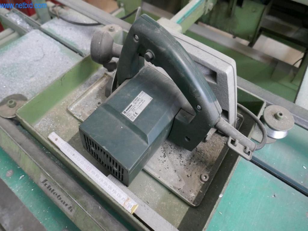 BGA, zapasy, materiały montażowe i pojazdy z działu pokryć dachowych-4