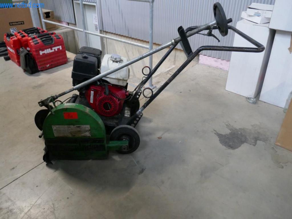 BGA, zapasy, materiały montażowe i pojazdy z działu pokryć dachowych-2