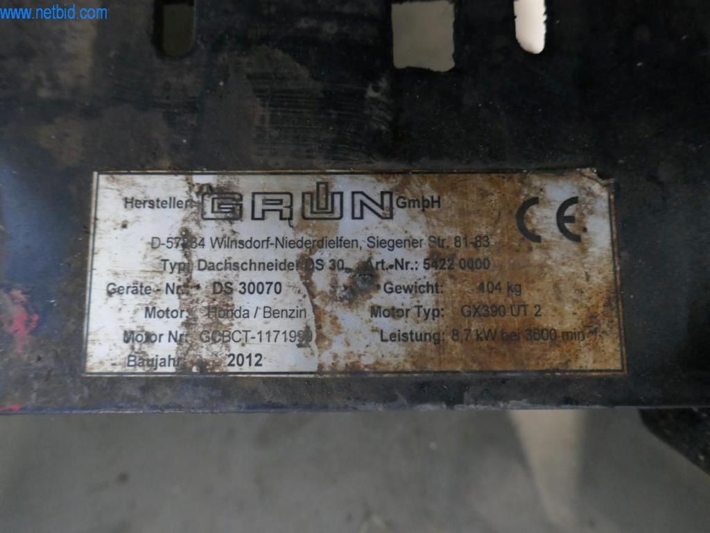 BGA, zapasy, materiały montażowe i pojazdy z działu pokryć dachowych-3