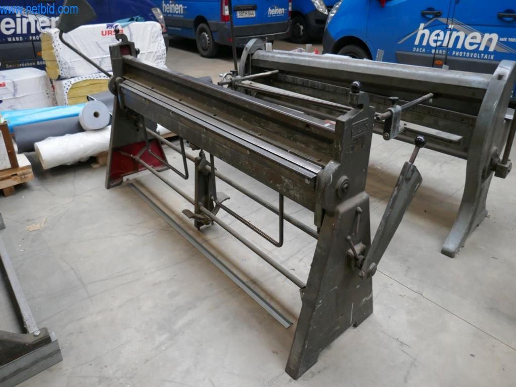 BGA, zapasy, materiały montażowe i pojazdy z działu pokryć dachowych-1