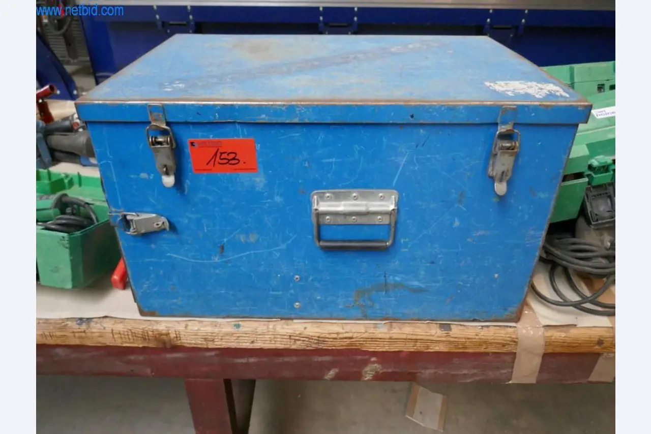 BGA, Warenvorräte, Montagematerial und Fahrzeuge aus dem Bereich Dachdeckerei-4