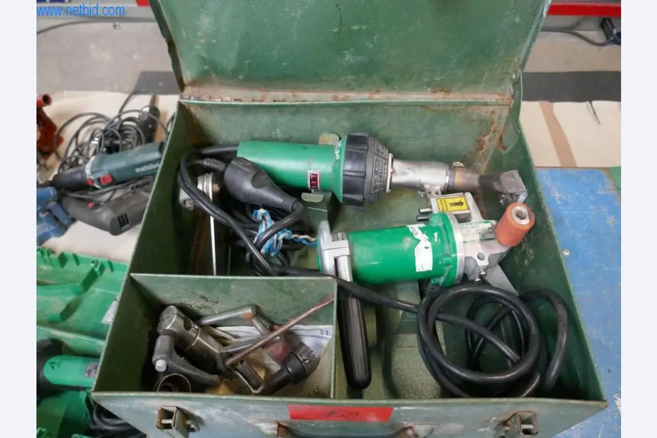 BGA, Warenvorräte, Montagematerial und Fahrzeuge aus dem Bereich Dachdeckerei-1