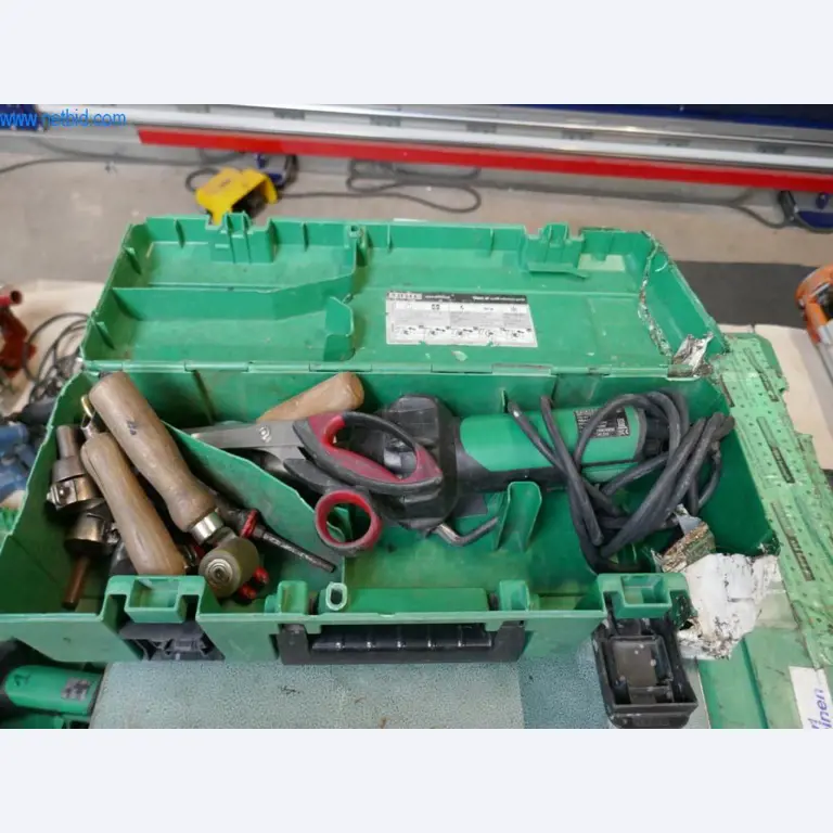 BGA, Warenvorräte, Montagematerial und Fahrzeuge aus dem Bereich Dachdeckerei-4