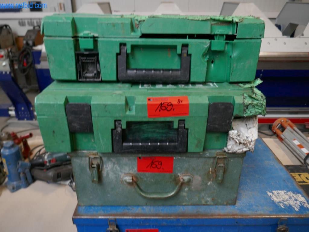 BGA, zapasy, materiały montażowe i pojazdy z działu pokryć dachowych-9