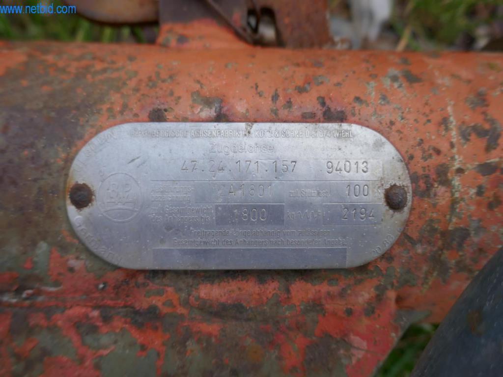 BGA, zapasy, materiały montażowe i pojazdy z działu pokryć dachowych-8