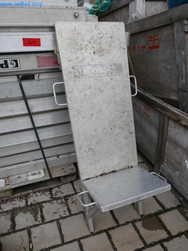 BGA, zapasy, materiały montażowe i pojazdy z działu pokryć dachowych-4