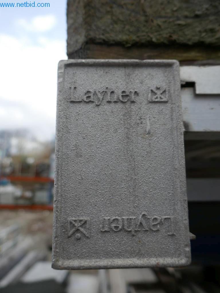 BGA, zapasy, materiały montażowe i pojazdy z działu pokryć dachowych-1