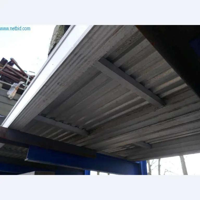 BGA, Warenvorräte, Montagematerial und Fahrzeuge aus dem Bereich Dachdeckerei-3