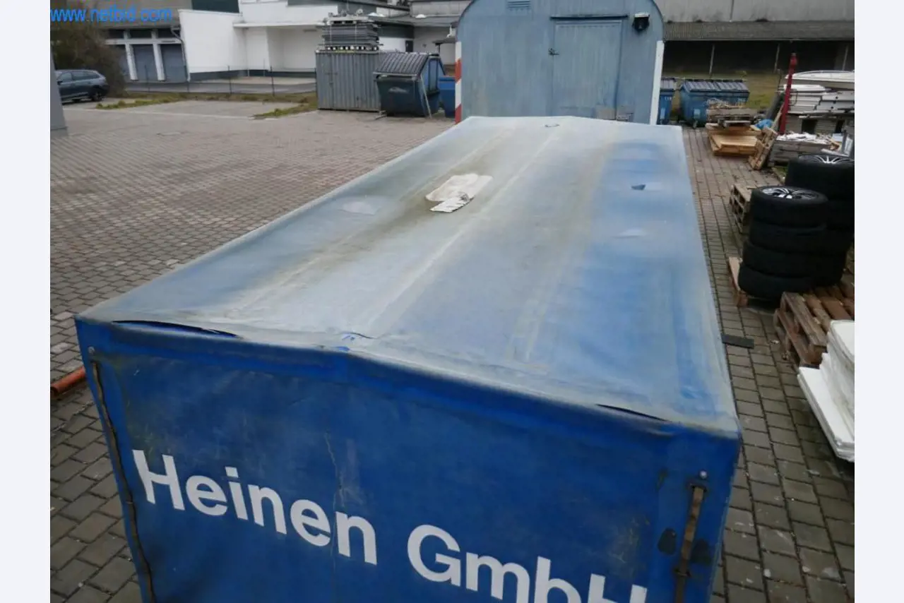 BGA, zásoby, montážní materiál a vozidla z divize střešních krytin.-7