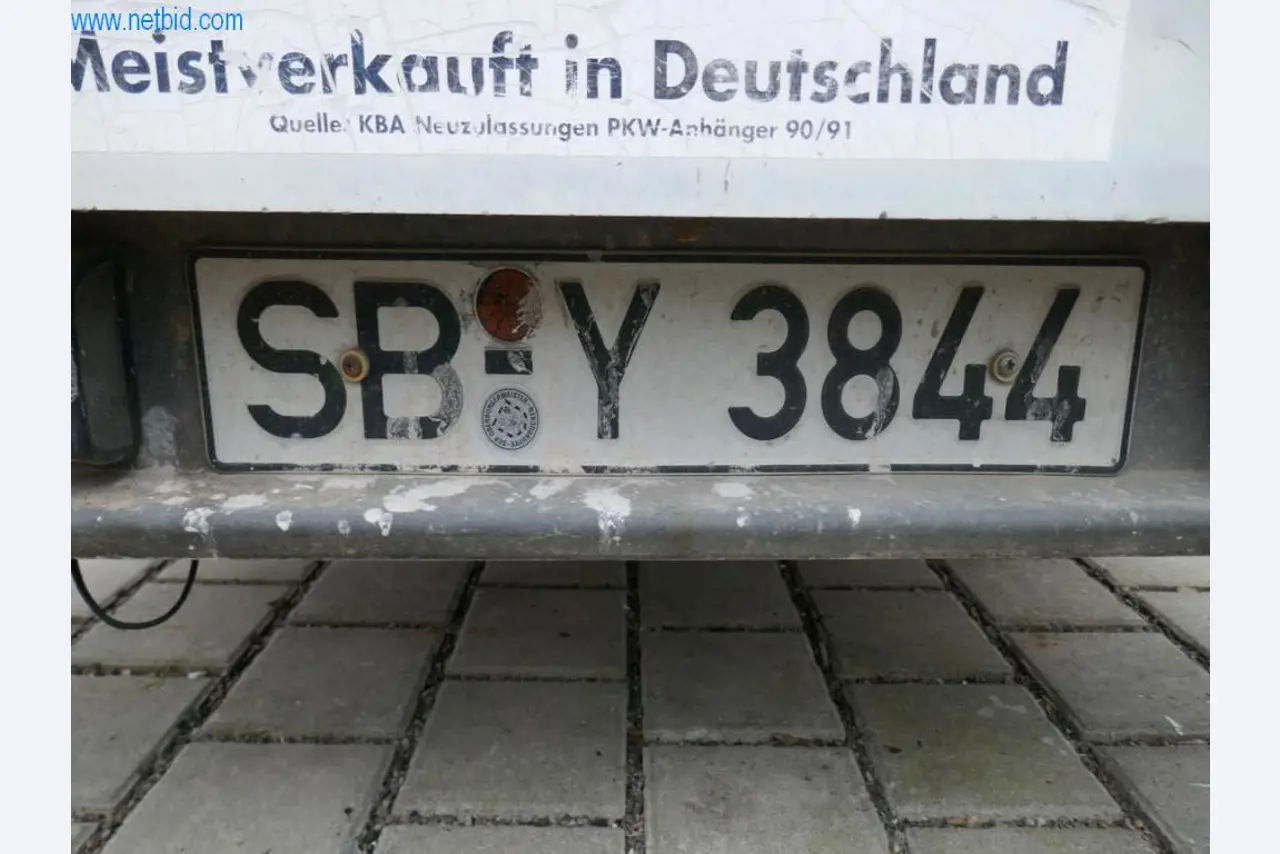 BGA, zásoby, montážní materiál a vozidla z divize střešních krytin.-8