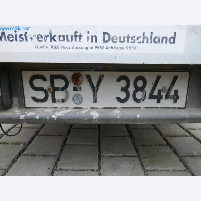 BGA, zásoby, montážní materiál a vozidla z divize střešních krytin.-8