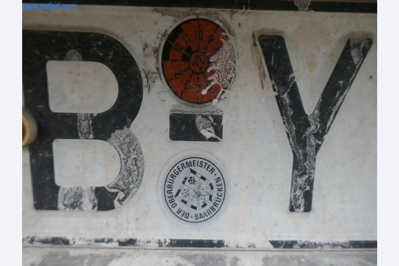 BGA, zásoby, montážní materiál a vozidla z divize střešních krytin.-9