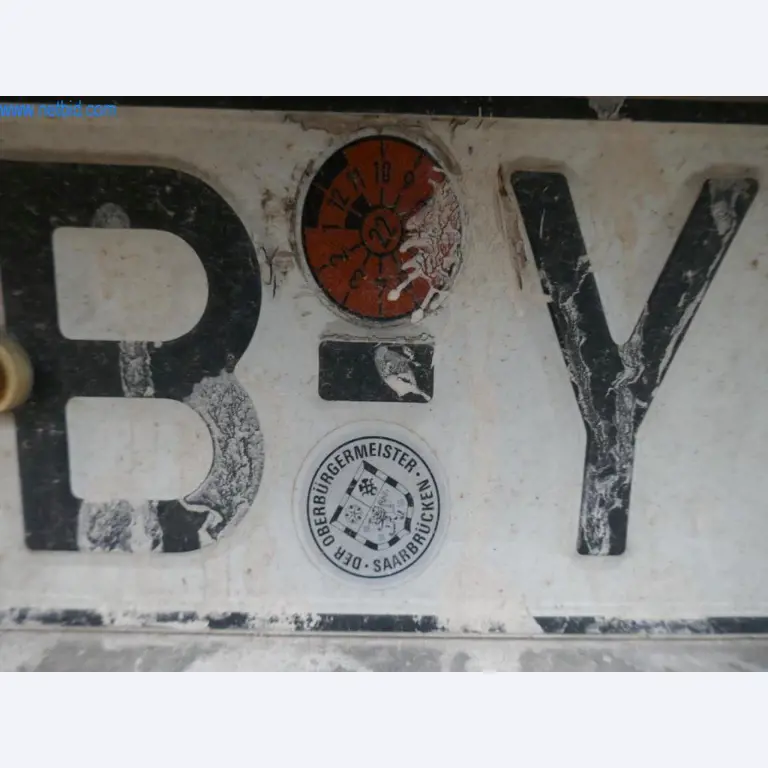 BGA, zásoby, montážní materiál a vozidla z divize střešních krytin.-9