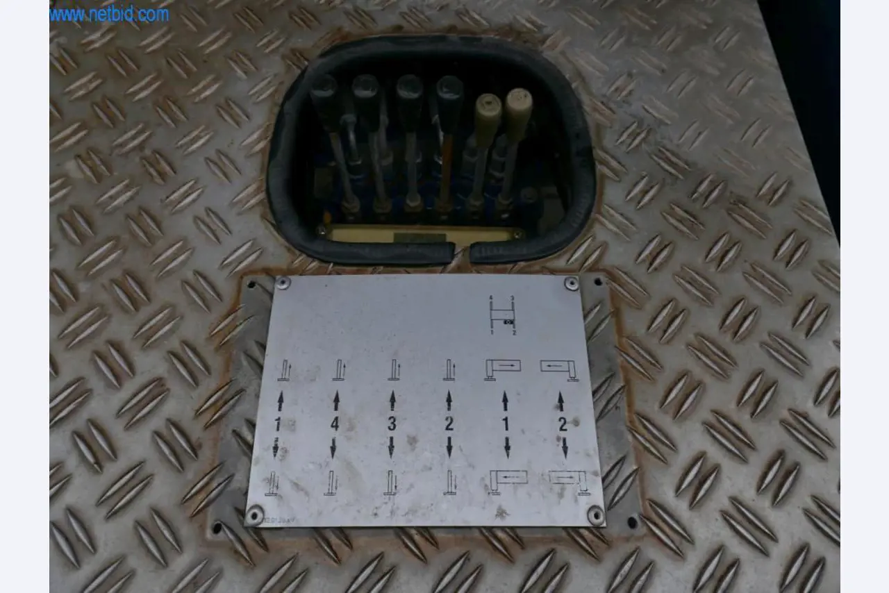 BGA, inventários, materiais de montagem e veículos da divisão de coberturas-15