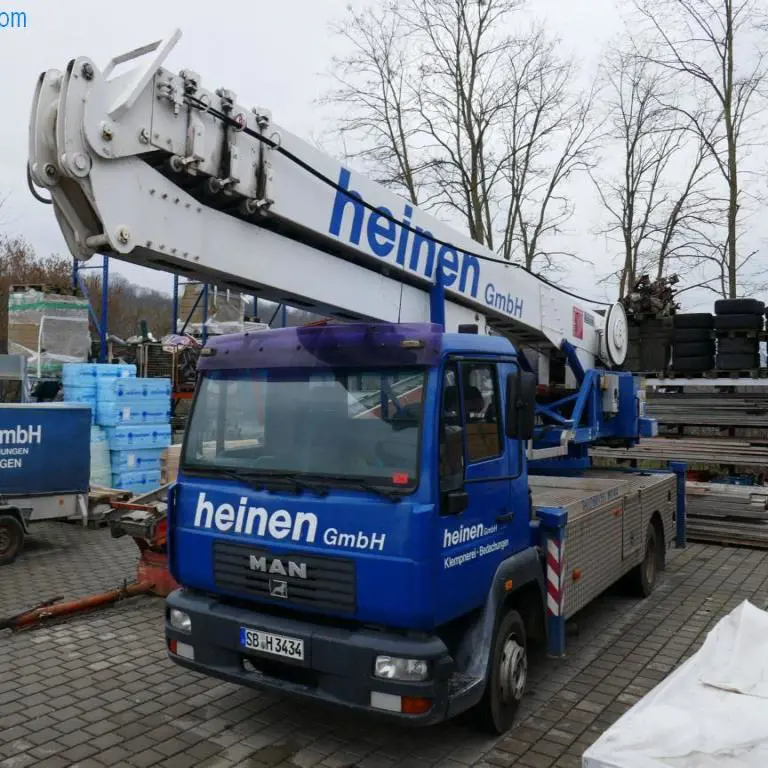 Truck with roofing crane MAN / Klaas L2000 / K28-35 TS