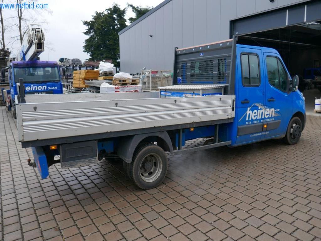 BGA, zásoby, montážní materiál a vozidla z divize střešních krytin.-17