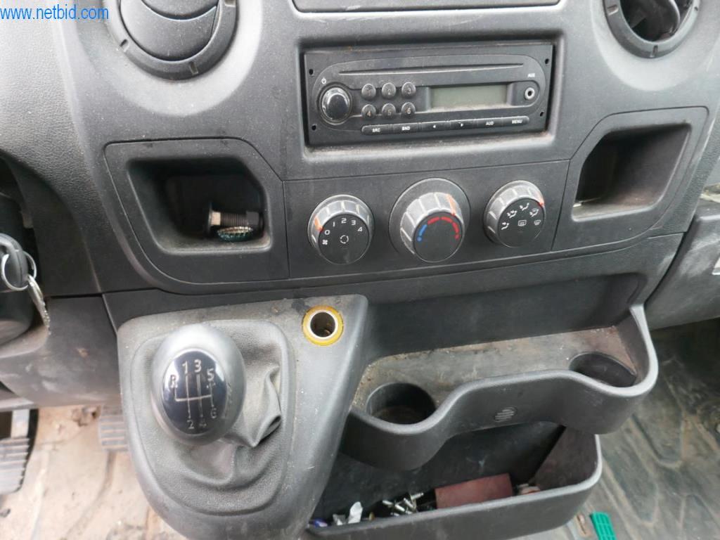 BGA, zásoby, montážní materiál a vozidla z divize střešních krytin.-5