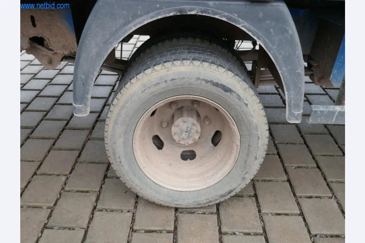 BGA, zásoby, montážní materiál a vozidla z divize střešních krytin.-10