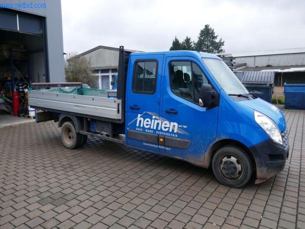 BGA, zásoby, montážní materiál a vozidla z divize střešních krytin.-13