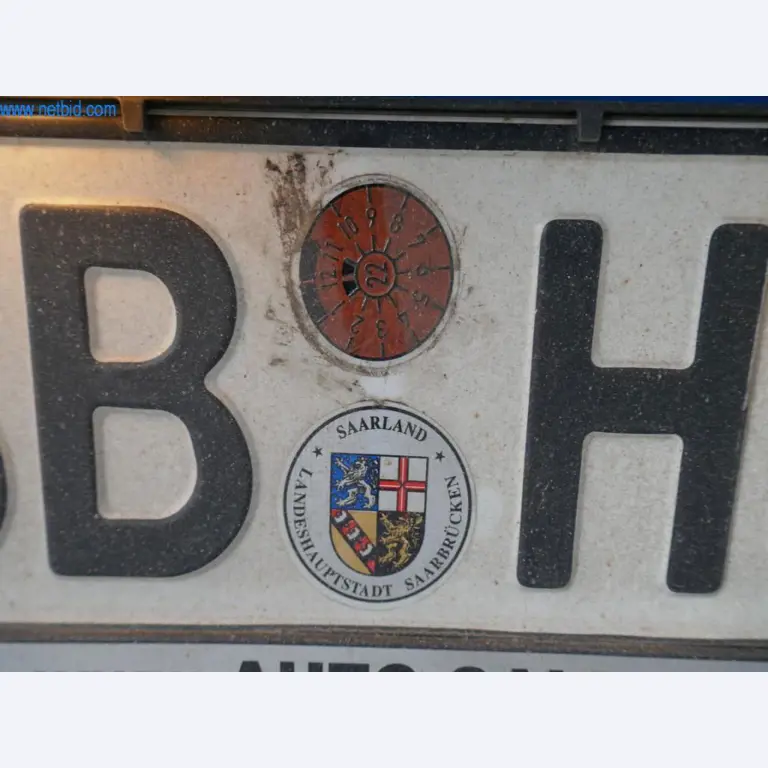 BGA, zásoby, montážní materiál a vozidla z divize střešních krytin.-14
