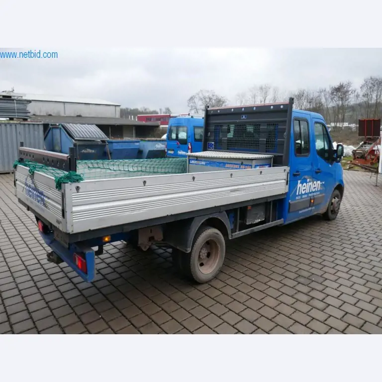 BGA, zásoby, montážní materiál a vozidla z divize střešních krytin.-16