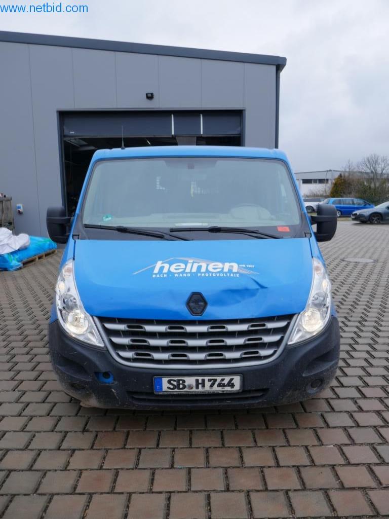 BGA, zásoby, montážní materiál a vozidla z divize střešních krytin.-17