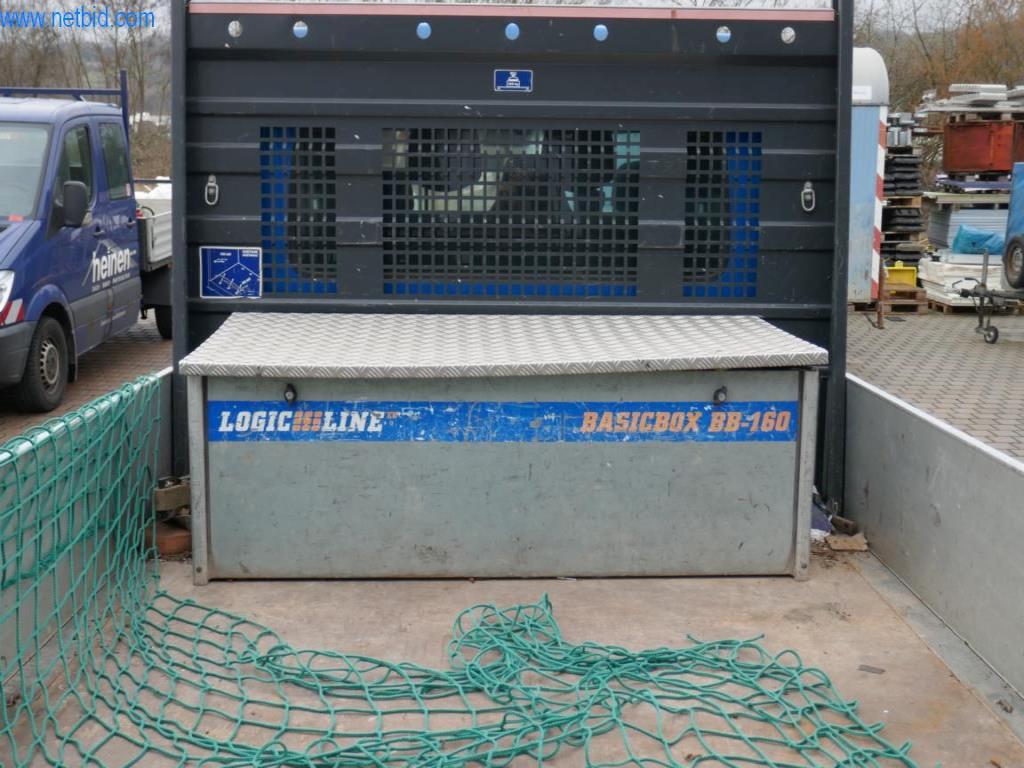 BGA, zásoby, montážní materiál a vozidla z divize střešních krytin.-19