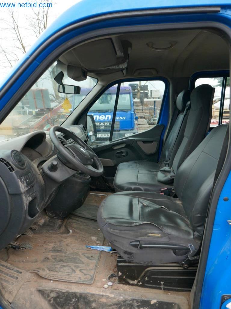 BGA, zásoby, montážní materiál a vozidla z divize střešních krytin.-21