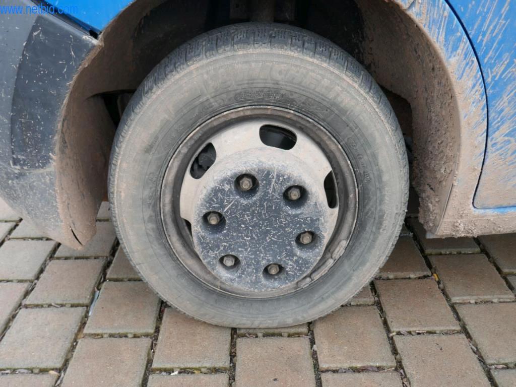 BGA, zásoby, montážní materiál a vozidla z divize střešních krytin.-7