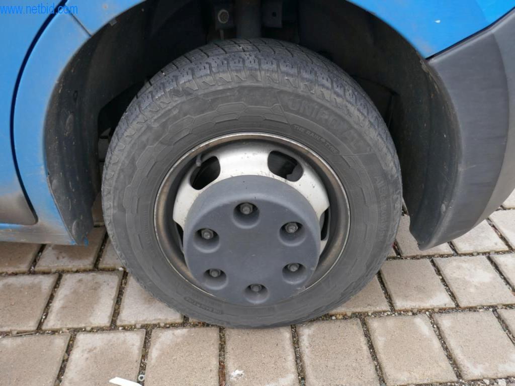 BGA, zásoby, montážní materiál a vozidla z divize střešních krytin.-11