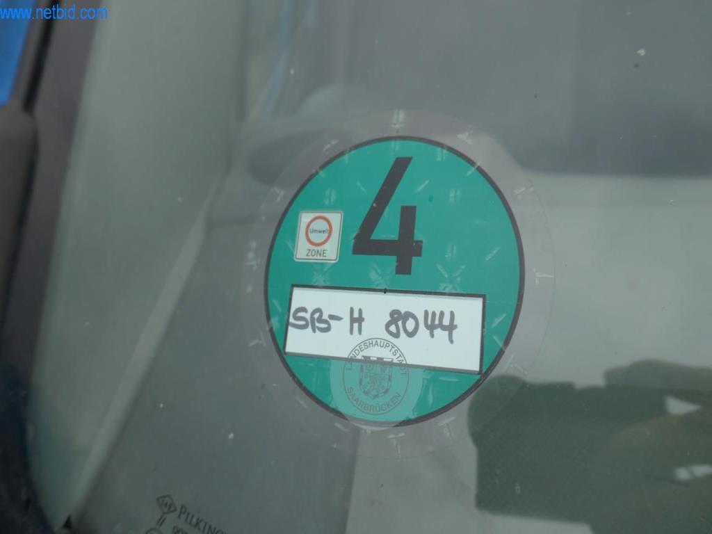 BGA, zásoby, montážní materiál a vozidla z divize střešních krytin.-17